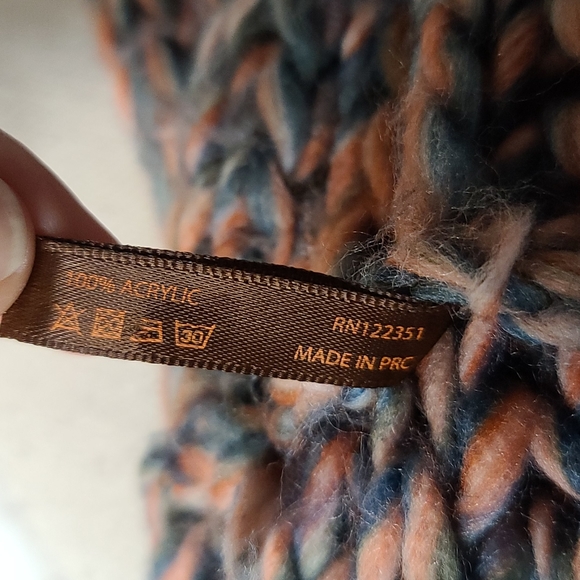 Anthropologie everything in love infinity scarf - Picture 4 of 4